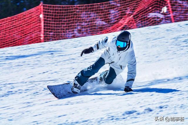 新疆文旅宠粉放大招！11月14日中午12点，4.5万张滑雪消费券→