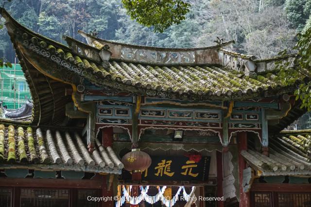 我愿称腾冲为秋季的天花板！银杏、温泉、古镇，来过的人都不想走