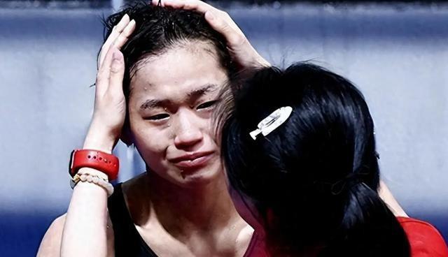 全红婵爸妈也没想到，别墅刚封顶，一家人就走上大衣哥的“老路”