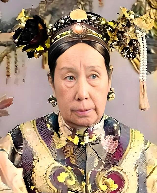 清朝灭亡后，李莲英姐姐才敢说出实情：慈禧其实不是病死的！