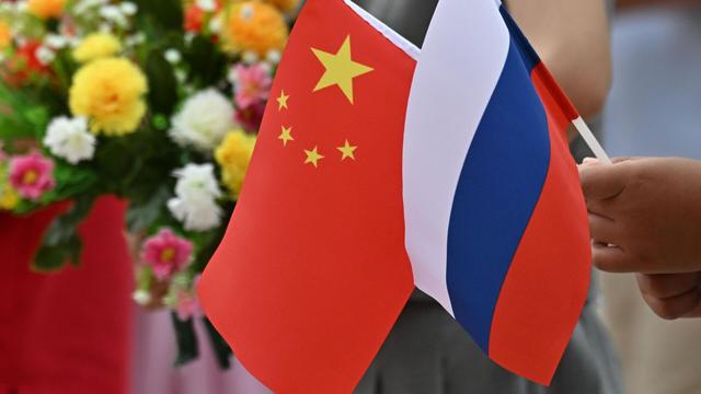 超百万兵力集结，俄乌总决战在即？中国态度已明确，不怕受俄连累
