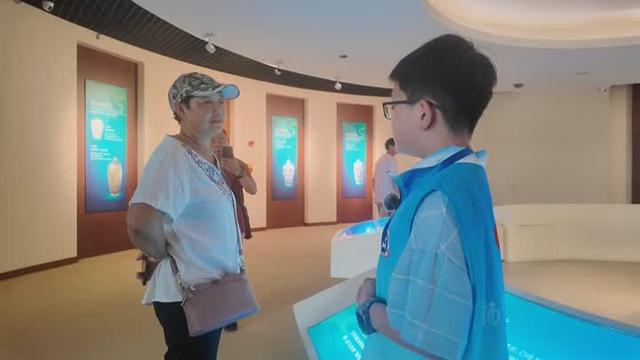 服务“苏超”游客 助力“文化纳凉” 青少年志愿者活跃文化场馆