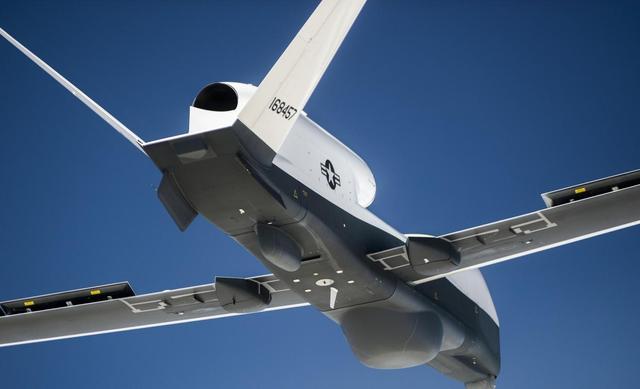 5架无人机围岛，中方不敢击落？反制手段就位，高世连拜鬼都不敢