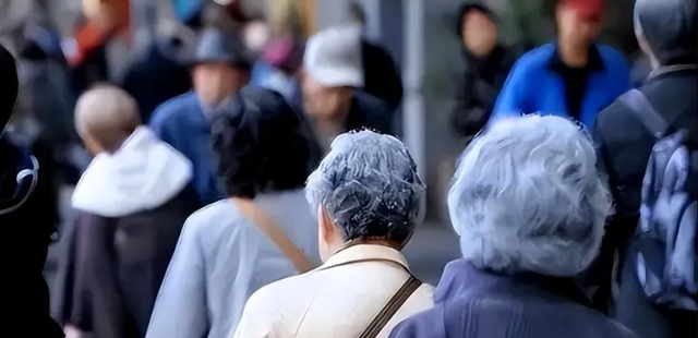 中国将迎来前所未有的死亡高峰，专家给出答案：是这些因素导致的