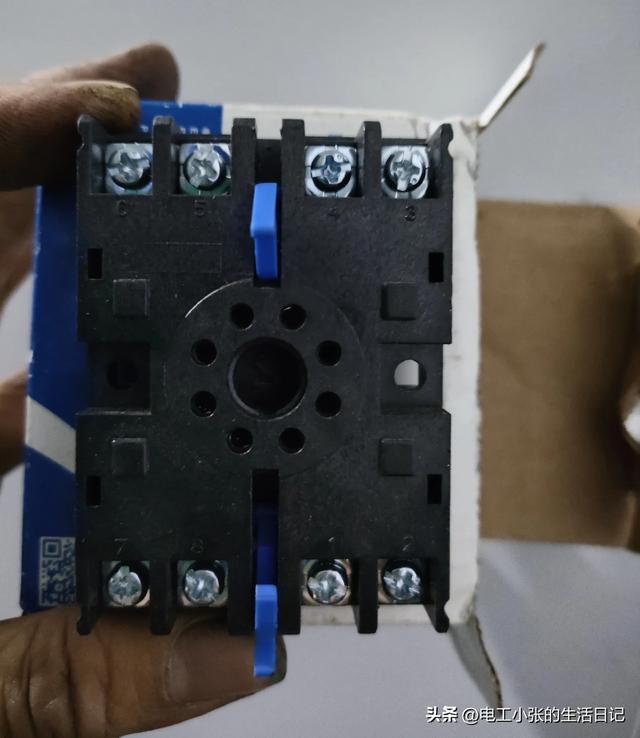 学会液位继电器的使用和接线，摆脱二把刀电工称号，相信你可以。