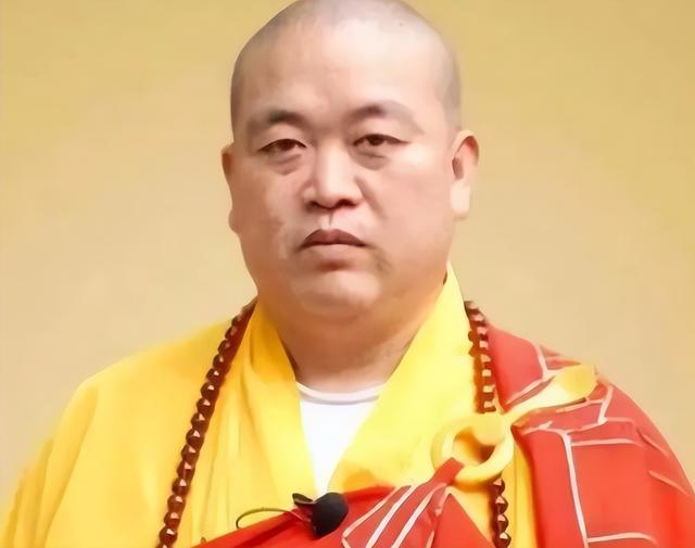 拔出萝卜带出泥！释永信下马，举报人被扒惊天丑闻，难怪会被开除
