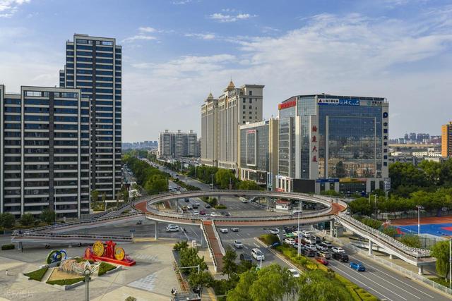 陕西面积最大城市，相当于4个西安，也是陕西最富的城市