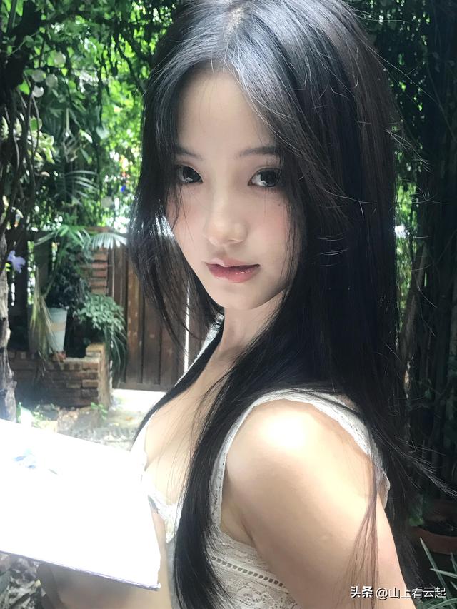 北京校花，颜值惊为天人 这堪称上帝吻过的容颜 美的发光！