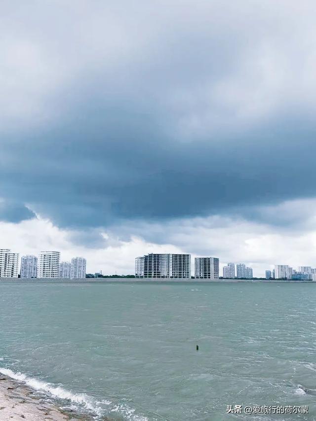 别再人挤人！上海暑期踏浪好去处，奉贤碧海金沙等你来！