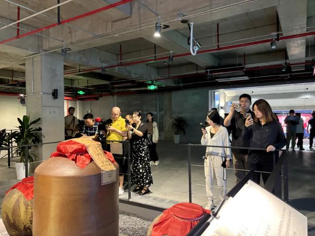 中宣部带队50余名记者，为何集体“沉醉”射洪？