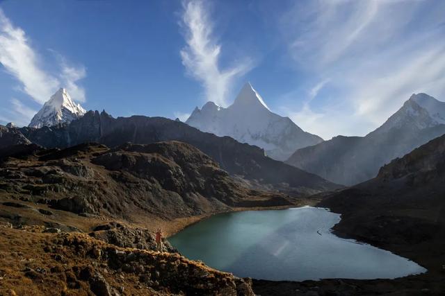 四川省稻城县历史沿革及行政区划