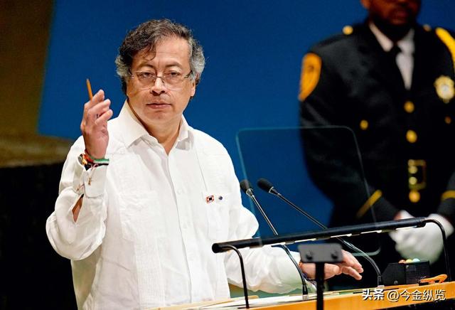 美军航母压境：表面反毒实则剑指拉美左翼	，特朗普背后另有"高人"