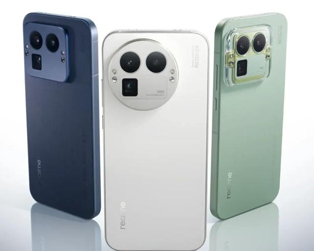 真我GT8Pro联名款明天见，或为马丁 F1 定制版手机