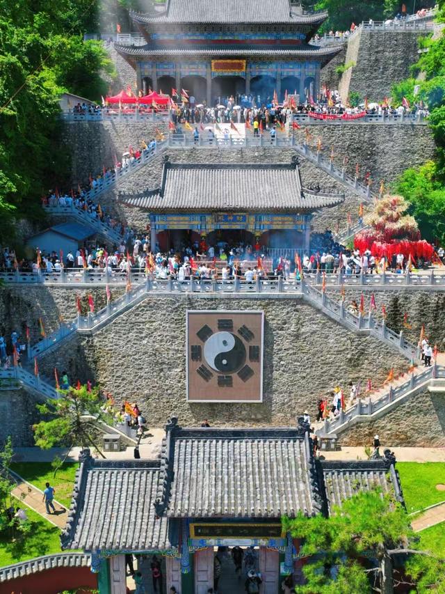 暑期过半，你还没来铁刹山？