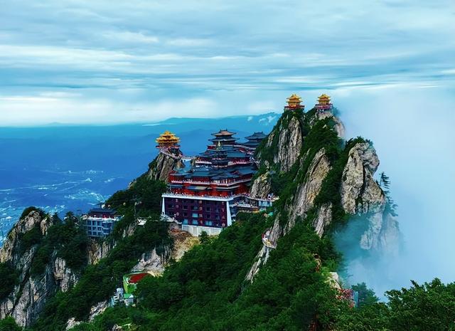跟着旅豫大熊猫去旅行｜大熊猫“灵岩”“迈迈”带你逛栾川！
