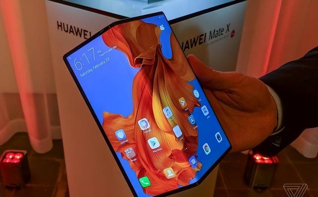 国产光刻机来了！中国发布氟化氩光刻机，与荷兰仍有20年差距