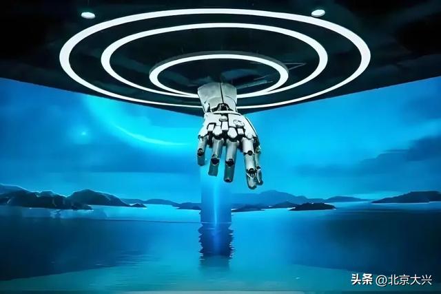 拍摄工业风大片、带娃边玩边学、感受科技魅力……假期就来这些地方！