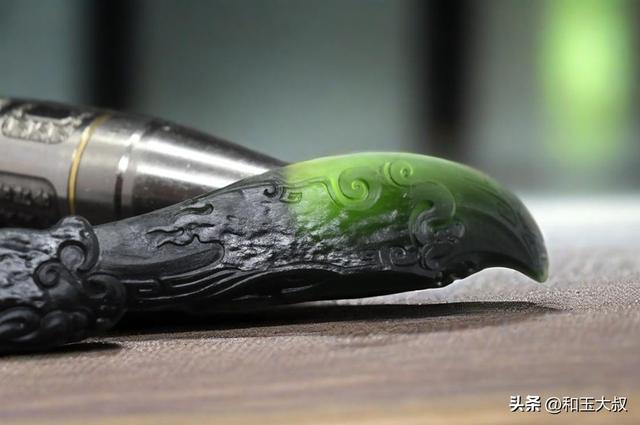和田玉杀入漫展？现在的传统玉雕太老土，二次元题材一年溢价几倍