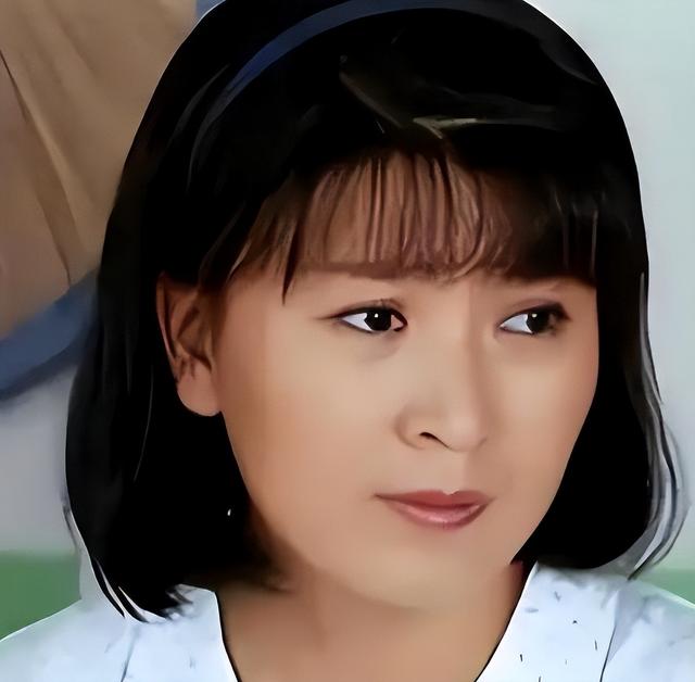 人狂必有祸！闫学晶事件又被扒出，这回谁也救不了"自掘坟墓"的她