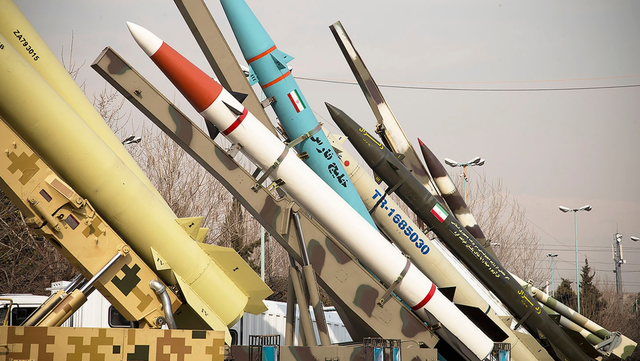 眼看伊朗导弹月产量要飙到3000，以色列拉上美国，准备二打伊朗