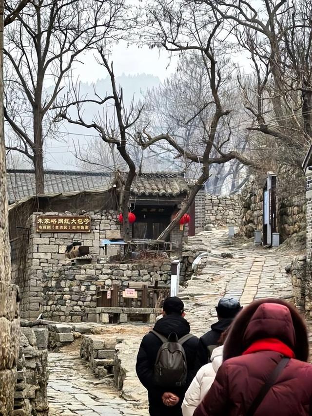 济南被遗忘的古村落！石屋错落、古道蜿蜒，活着的明清民居博物馆