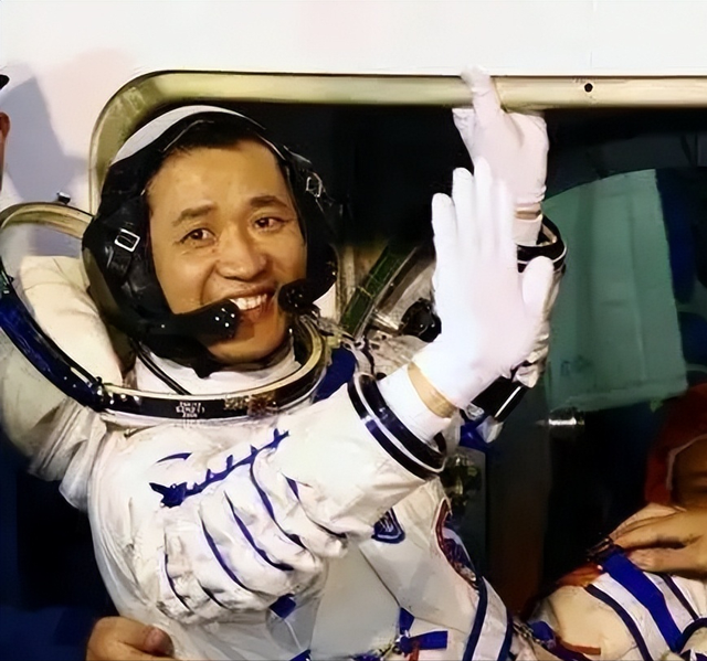 曾因担心聂海胜安危，提出离婚，聂捷琳保密生活隐藏了多少辛酸？