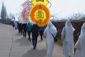 老人去世后儿子女婿接连丧命，内幕曝光，网友惊呼：凶手就在身边图片
