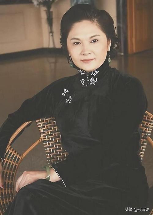 80年代家喻户晓的女演员，嫁给军委副主席儿子，离婚后混得如何？