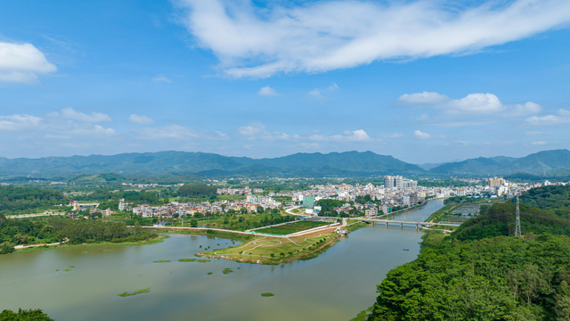 游客点赞“推窗见山水”，最美旅游公路带火博罗乡村游