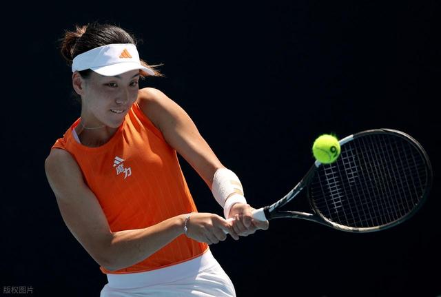 澳网爆大冷：女单8强赛对阵	，前世界第一0-2完败，中国金花创惊喜