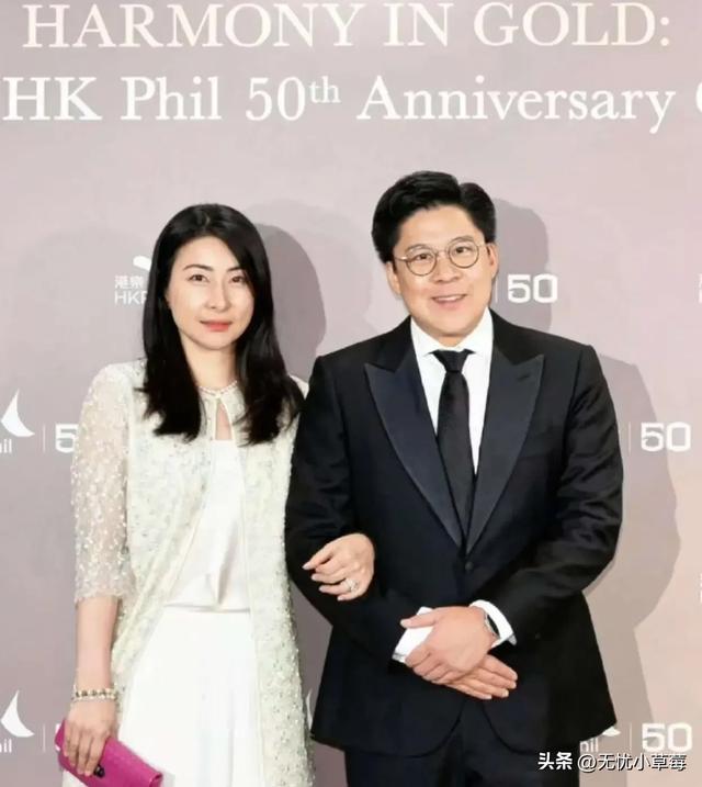 算命大师不敢给郭晶晶看相，她打破了相书规律，小耳垂却很有福气