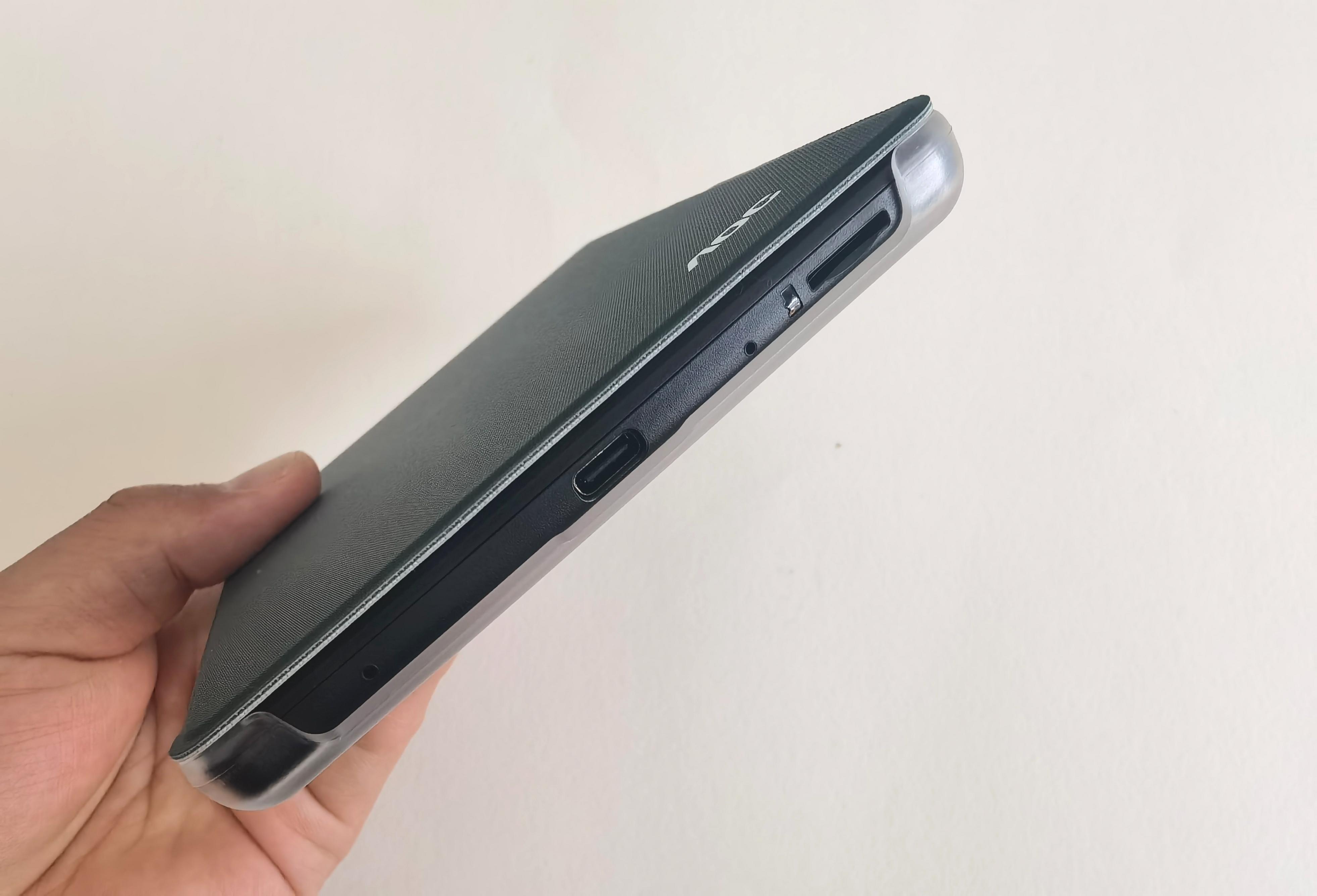 AOC小Q墨水屏,读书宝贝的掌上图书馆!