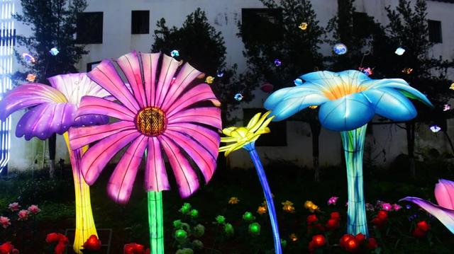 桂林：首届非遗千灯游园，光影艺术璀璨盛宴！