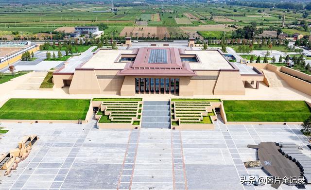 山西襄汾：陶寺遗址博物馆秋景如画