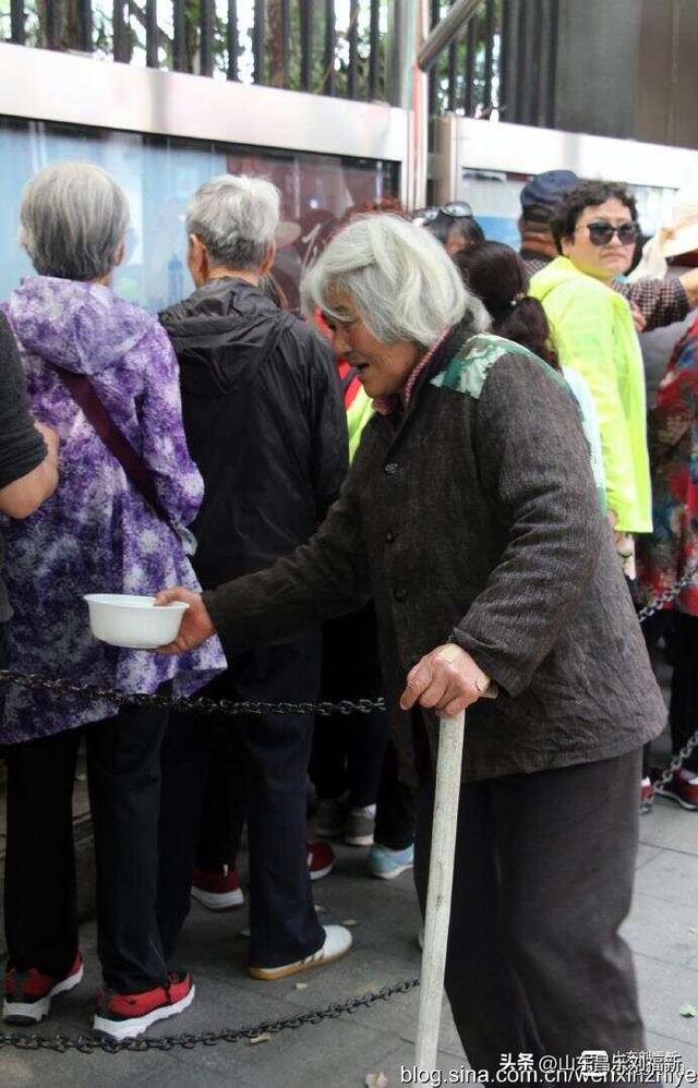 “南昌八一起义纪念馆”大门前实拍（江西之旅第廿二集）