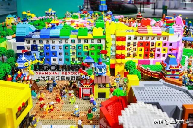 南京路“惊现”迷你上海乐高乐园！进博乐高“玩乐之城”亮相啦