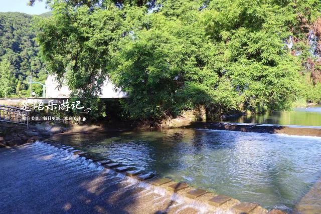浙江宁波城西的峡谷古村，4公里长溪都是玩水胜地，适合溯溪探幽