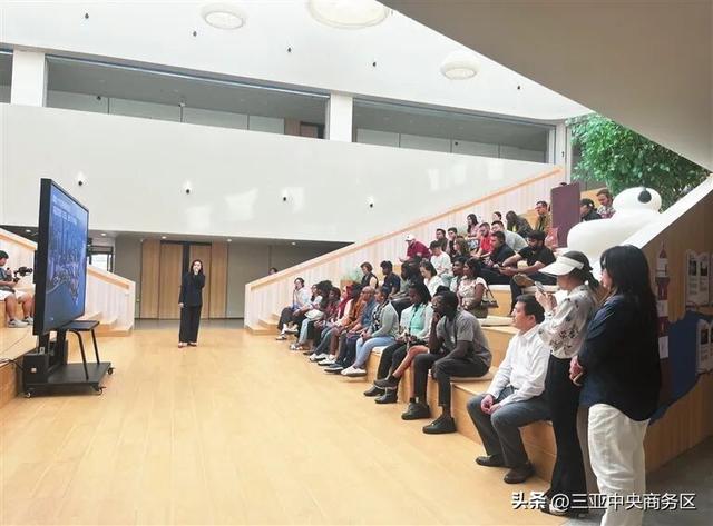 见证自贸港开放活力！“全球南方”媒体记者走进三亚国际游艇中心