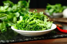 不吃香菜的人，真的亏大了！调脾胃、疏肝郁、驱风寒图片