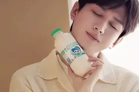 李子园应该是成毅全国最大的粉头了，爱他直接请他做代言人！图片