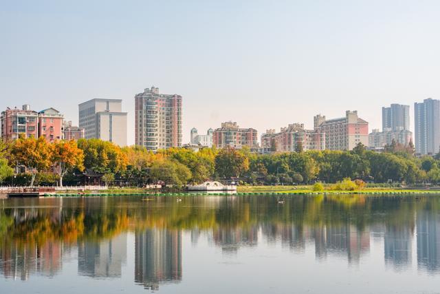我是山东大学生，在青海待了七天，忍不住想说青海的4点印象。