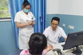 女子连喝一周冰绿豆汤腹泻不止，医生：应根据体质和健康状况适量食用图片