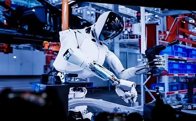 日媒：给中国50年也造不出日本发动机！马斯克：中国车企值得尊重