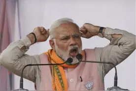 亚洲发生3件事：菲军舰沉没；印巴开打了；日本吹响“反美号角”图片