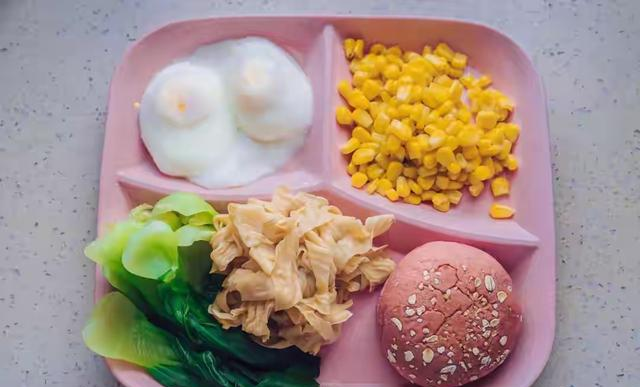 我坚持用的“隔日轻断食”，没想到这么顺利，体重从120到95斤！