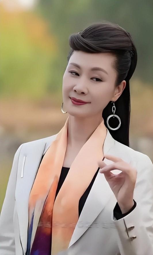 14年被网暴、家人被P图羞辱，大衣哥终于赢了官司？