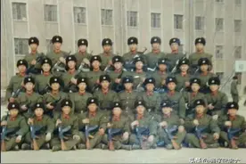 在部队，什么样的士兵才能成为军官图片