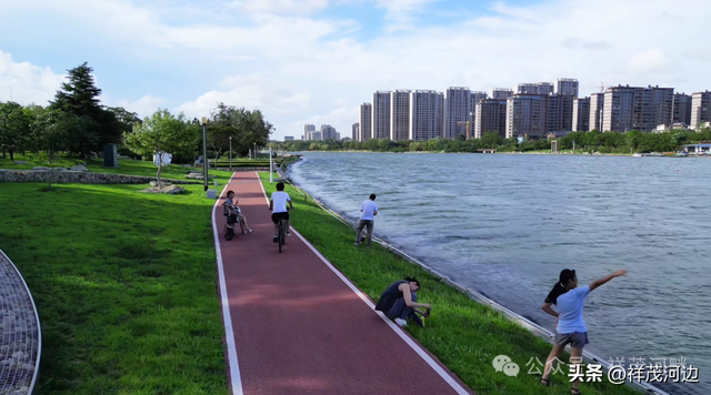爆料：青岛高新区知名景区，安装围挡了