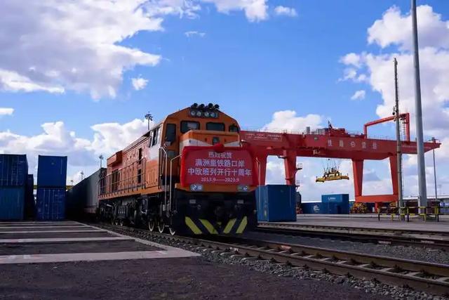 特朗普赚大了，中美刚谈完，巴西、印度传来大消息，有望达成协议