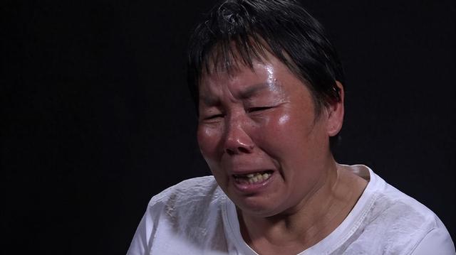 和搭伙老伴同居的第一个晚上，她掀开我的被子，非要我送她回家